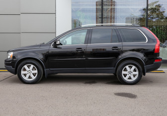 Подержанный автомобиль Volvo XC90 2011 года (8 фото)