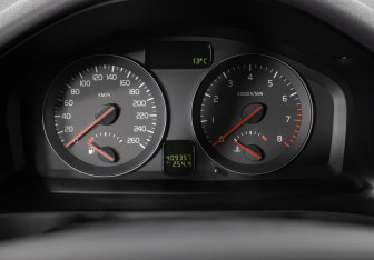 Подержанный автомобиль Volvo S40 2007 года (12 фото)