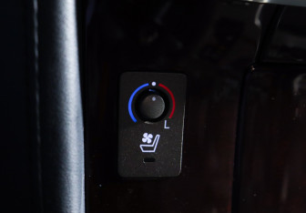 Подержанный автомобиль Lexus LX 2015 года (30 фото)