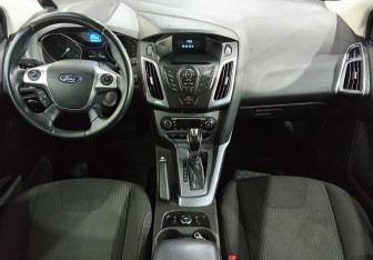 Подержанный автомобиль Ford Focus Wagon 2014 года (10 фото)