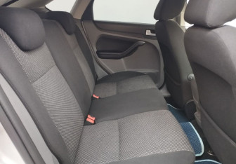 Подержанный автомобиль Ford Focus Hatchback 2011 года (11 фото)