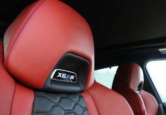 Подержанный автомобиль BMW X6 M 2021 года (29 фото)