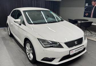 Подержанный автомобиль SEAT Leon Hatchback 2014 года (3 фото)
