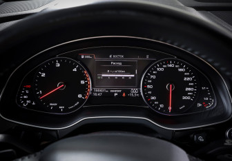 Подержанный автомобиль Audi Q7 2018 года (16 фото)