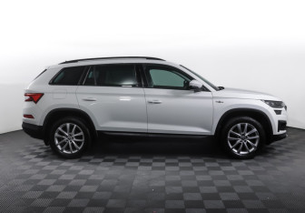 Подержанный автомобиль Skoda Kodiaq 2022 года (4 фото)