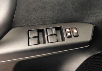 Подержанный автомобиль Toyota RAV4 2016 года (16 фото)