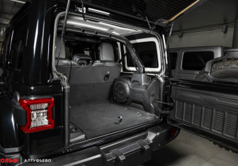 Новый Jeep Wrangler 2022 (13 фото)