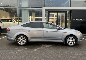 Подержанный автомобиль Ford Mondeo Sedan 2008 года (4 фото)