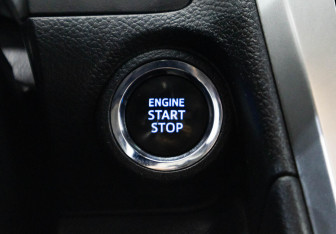 Подержанный автомобиль Toyota Camry Sedan 2016 года (13 фото)