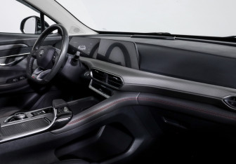 Подержанный автомобиль Changan UNI-T 2023 года (9 фото)