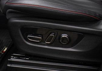 Подержанный автомобиль GAC M8 2023 года (28 фото)