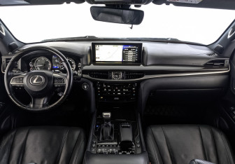 Подержанный автомобиль Lexus LX 2019 года (14 фото)