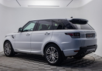 Подержанный автомобиль Land Rover Range Rover Sport 2016 года (3 фото)