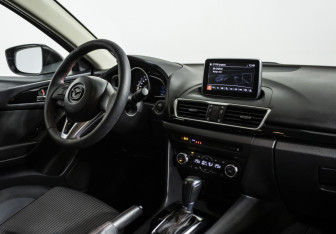 Подержанный автомобиль Mazda 3 Sedan 2015 года (9 фото)
