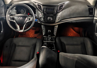 Подержанный автомобиль Hyundai i40 Wagon 2013 года (11 фото)