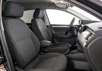 Подержанный автомобиль Skoda Rapid Liftback 2020 года (24 фото)