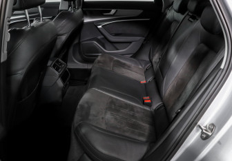 Подержанный автомобиль Audi A6 Sedan 2018 года (10 фото)