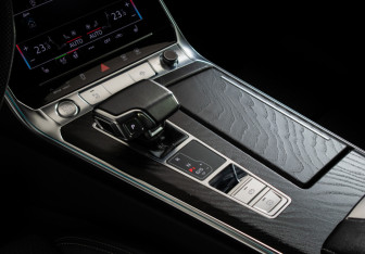 Подержанный автомобиль Audi A7 2018 года (17 фото)