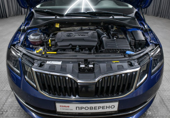 Подержанный автомобиль Skoda Octavia Liftback 2018 года (9 фото)
