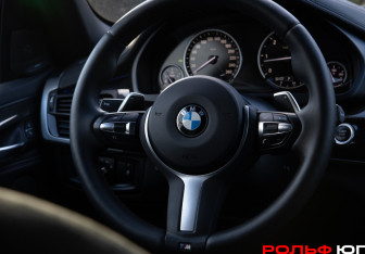 Подержанный автомобиль BMW X6 2018 года (12 фото)