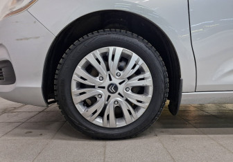 Подержанный автомобиль Citroen C4 Hatchback 2014 года (12 фото)