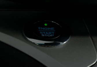 Подержанный автомобиль Ford Explorer 2020 года (10 фото)