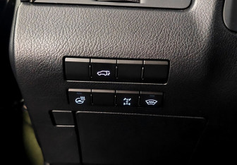 Подержанный автомобиль Lexus RX 2022 года (16 фото)