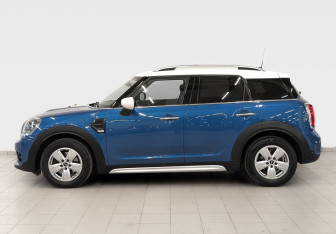 Подержанный автомобиль MINI Countryman 2020 года (8 фото)