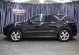 Подержанный автомобиль Porsche Cayenne 2019 года (8 фото)