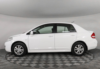 Подержанный автомобиль Nissan Tiida Sedan 2013 года (8 фото)