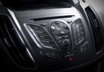 Подержанный автомобиль Ford Kuga 2013 года (19 фото)