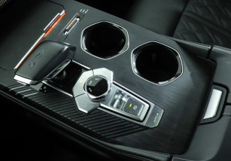 Подержанный автомобиль Changan UNI-K 2023 года (18 фото)