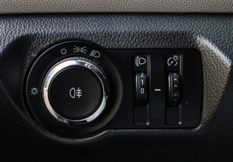 Подержанный автомобиль Chevrolet Cruze Hatchback 2012 года (14 фото)