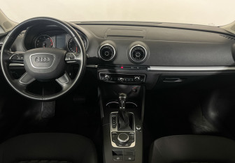 Подержанный автомобиль Audi A3 Hatchback 2016 года (12 фото)