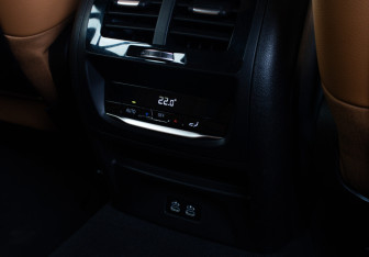 Подержанный автомобиль BMW X3 2020 года (14 фото)