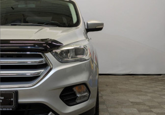 Подержанный автомобиль Ford Kuga 2019 года (14 фото)