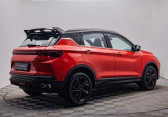 Подержанный автомобиль Geely Coolray 2024 года (5 фото)