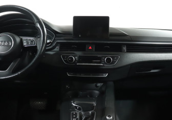 Подержанный автомобиль Audi A5 Liftback 2017 года (14 фото)