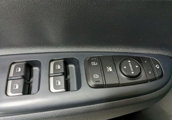 Подержанный автомобиль Kia Rio Hatchback 2020 года (12 фото)