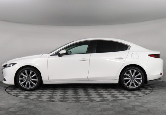 Подержанный автомобиль Mazda 3 Sedan 2024 года (8 фото)