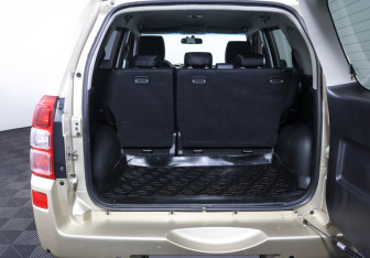 Подержанный автомобиль Suzuki Grand Vitara 2010 года (9 фото)