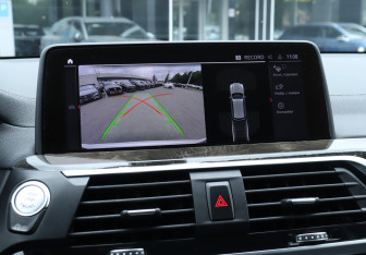 Подержанный автомобиль BMW X3 2020 года (18 фото)