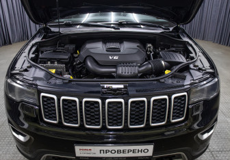 Подержанный автомобиль Jeep Grand Cherokee 2020 года (9 фото)