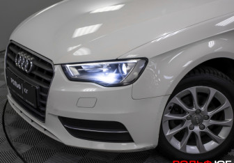 Подержанный автомобиль Audi A3 Hatchback 2014 года (24 фото)