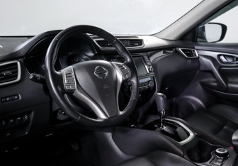 Подержанный автомобиль Nissan X-Trail 2018 года (14 фото)