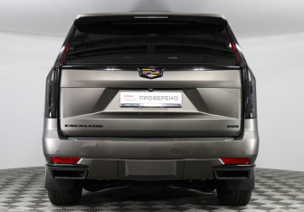 Подержанный автомобиль Cadillac Escalade Suv 2022 года (6 фото)