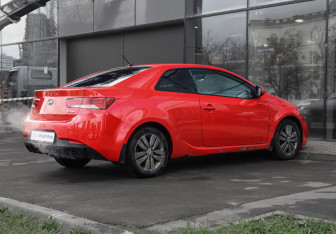 Подержанный автомобиль Kia Cerato Coupe 2011 года (5 фото)