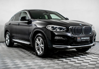 Подержанный автомобиль BMW X4 2018 года (3 фото)