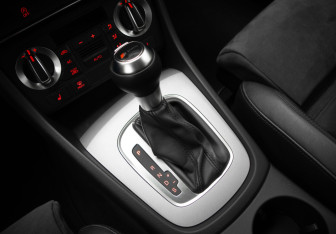 Подержанный автомобиль Audi Q3 2013 года (19 фото)