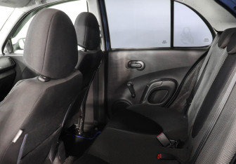 Подержанный автомобиль Nissan Micra Hatchback 2008 года (12 фото)